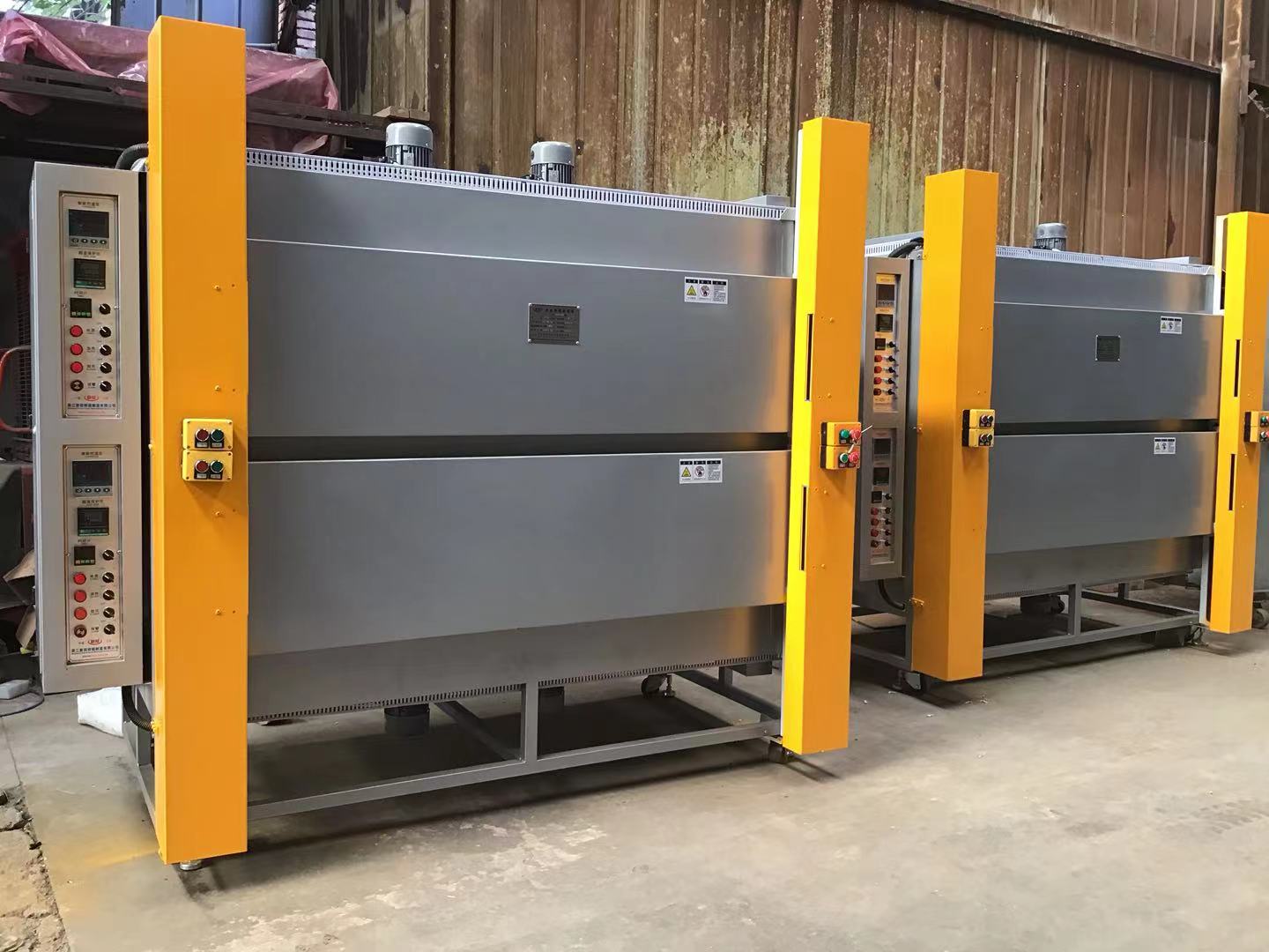 �������κ���